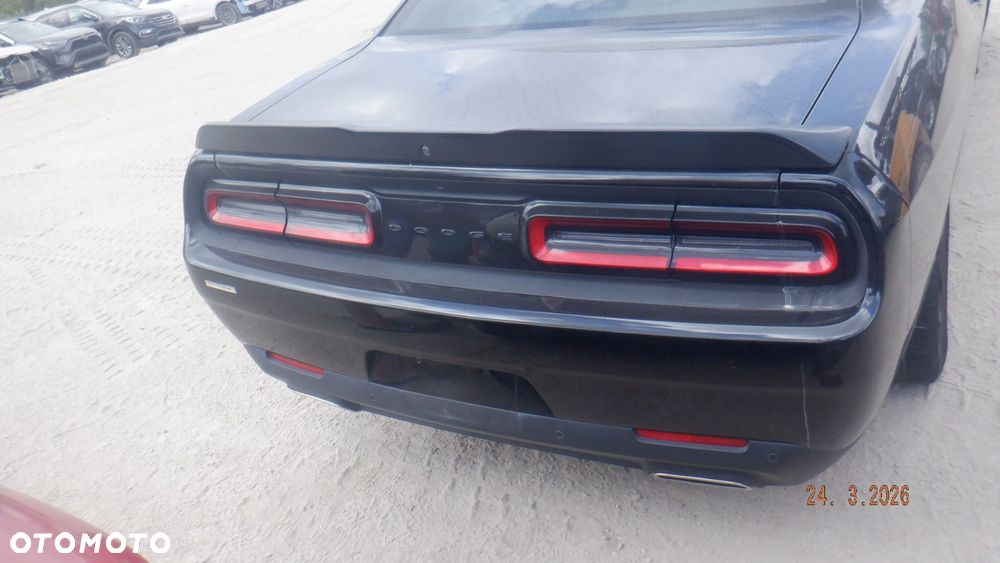 Dodge Challenger - 15