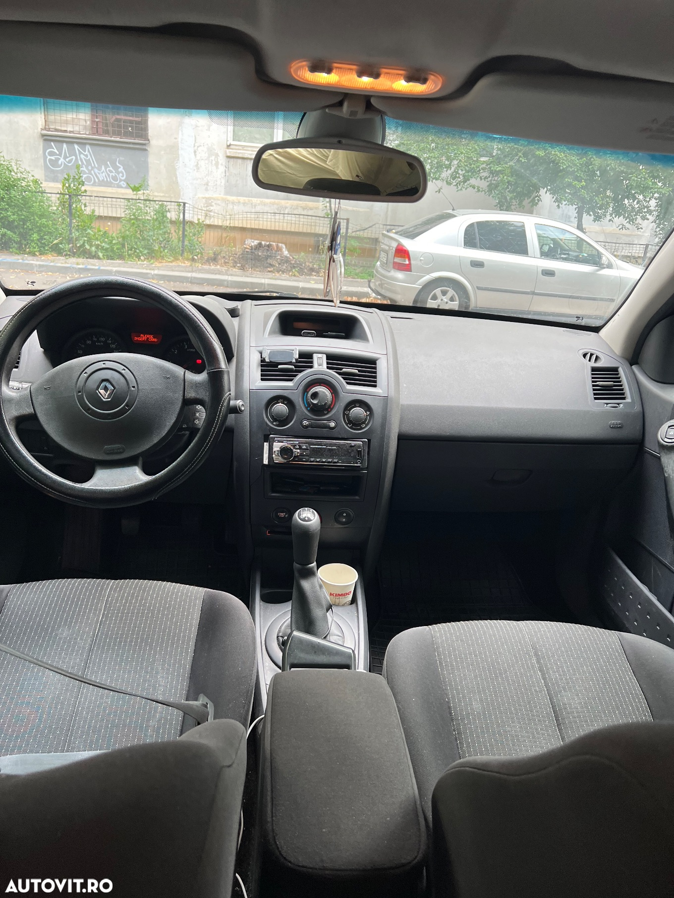 Renault Megane II Sedan 1.6 Influence - 4