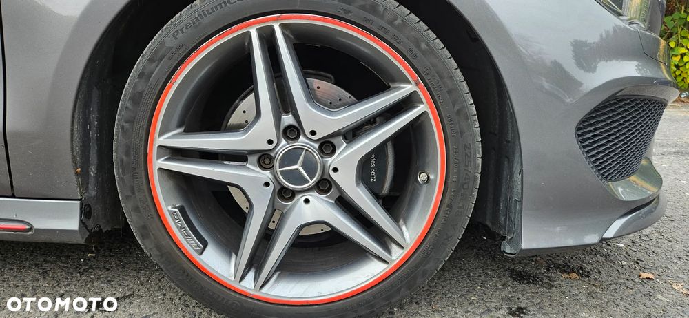 Mercedes-Benz CLA 200 AMG Line - 17