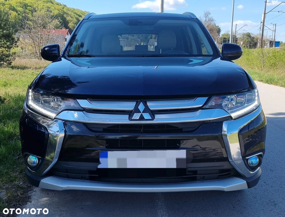Mitsubishi Outlander 2.0 Intense + Navi 4WD CVT - 31