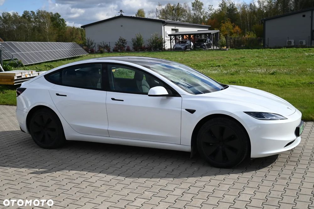 Tesla Model 3 - 22