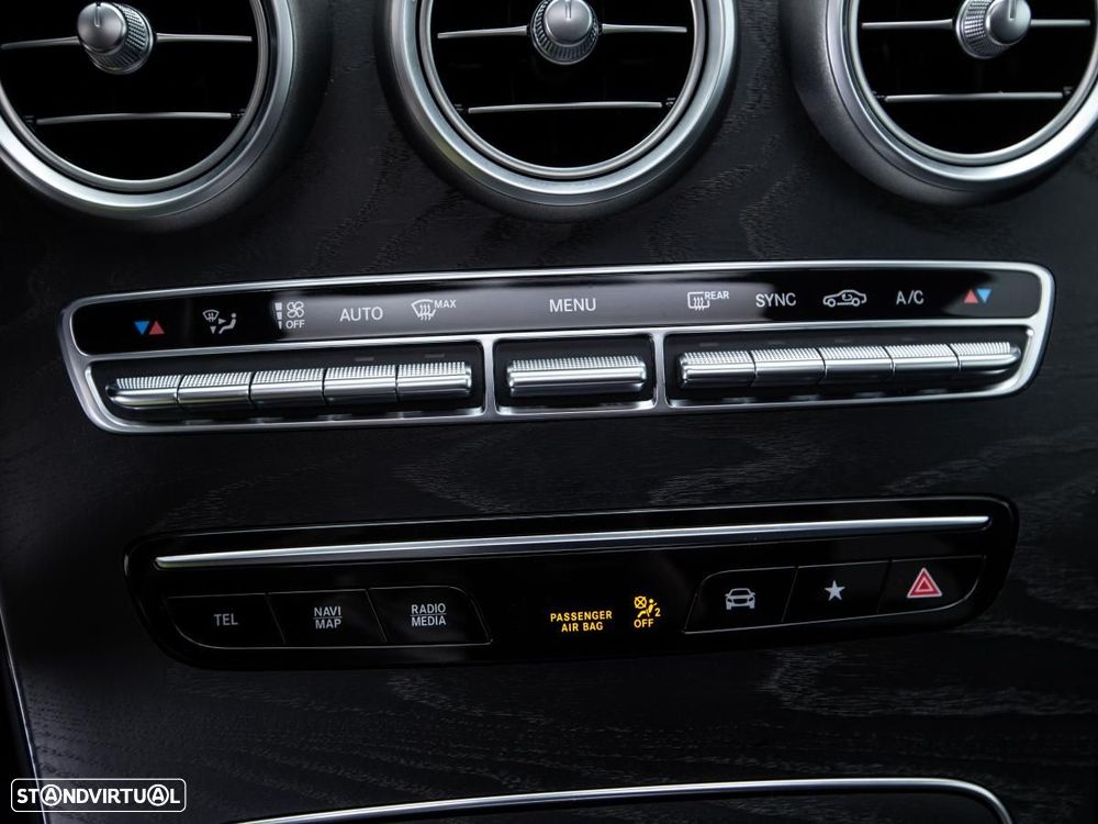 Mercedes-Benz GLC 200 4Matic 9G-TRONIC AMG Line - 24