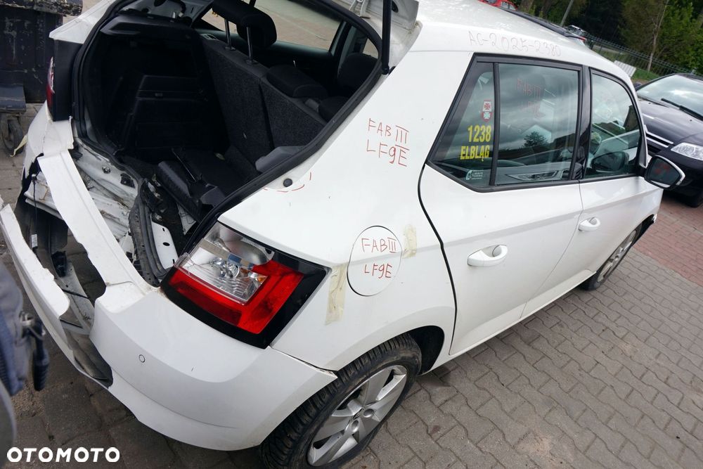 ĆWIARTKA BŁOTNIK TYLNY PRAWY FABIA III NJ3 5D HB LF9E 6V6809602D SKODA 2014-2018 - 1