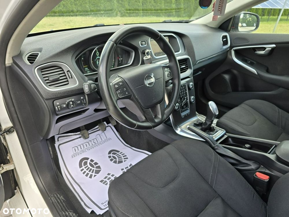 Volvo V40 - 18