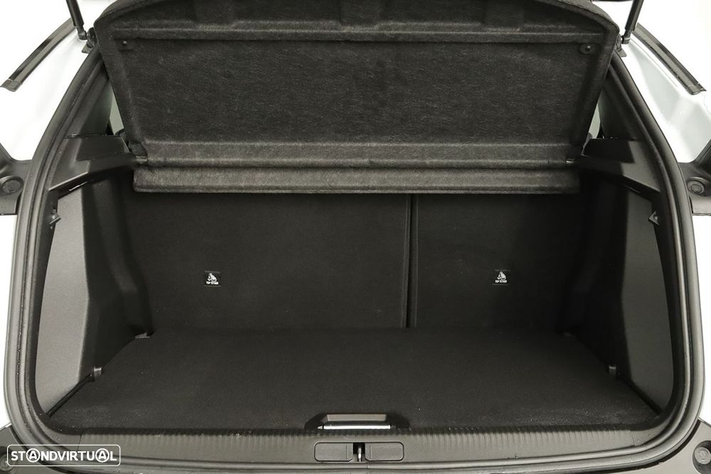 Peugeot 2008 1.2 PureTech Allure EAT8 - 23