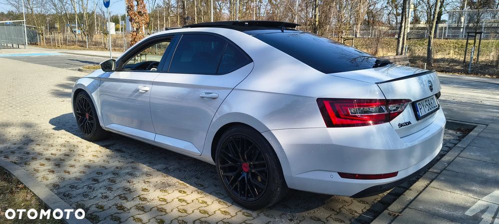 Skoda Superb 2.0 TDI L&K DSG - 6