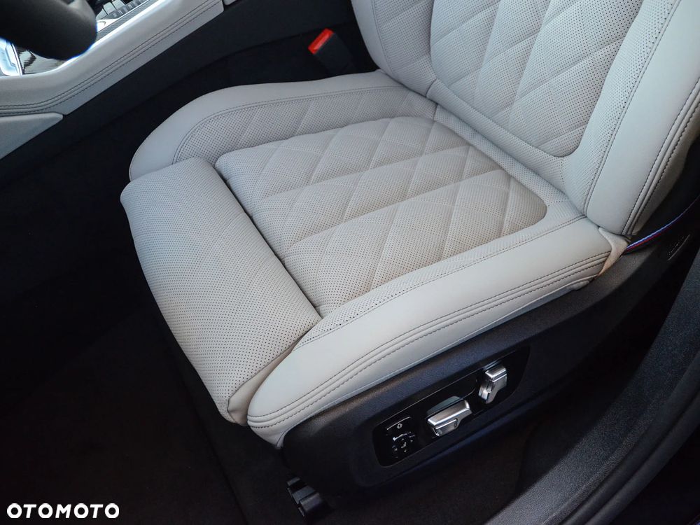 BMW X6 xDrive40d mHEV sport - 28