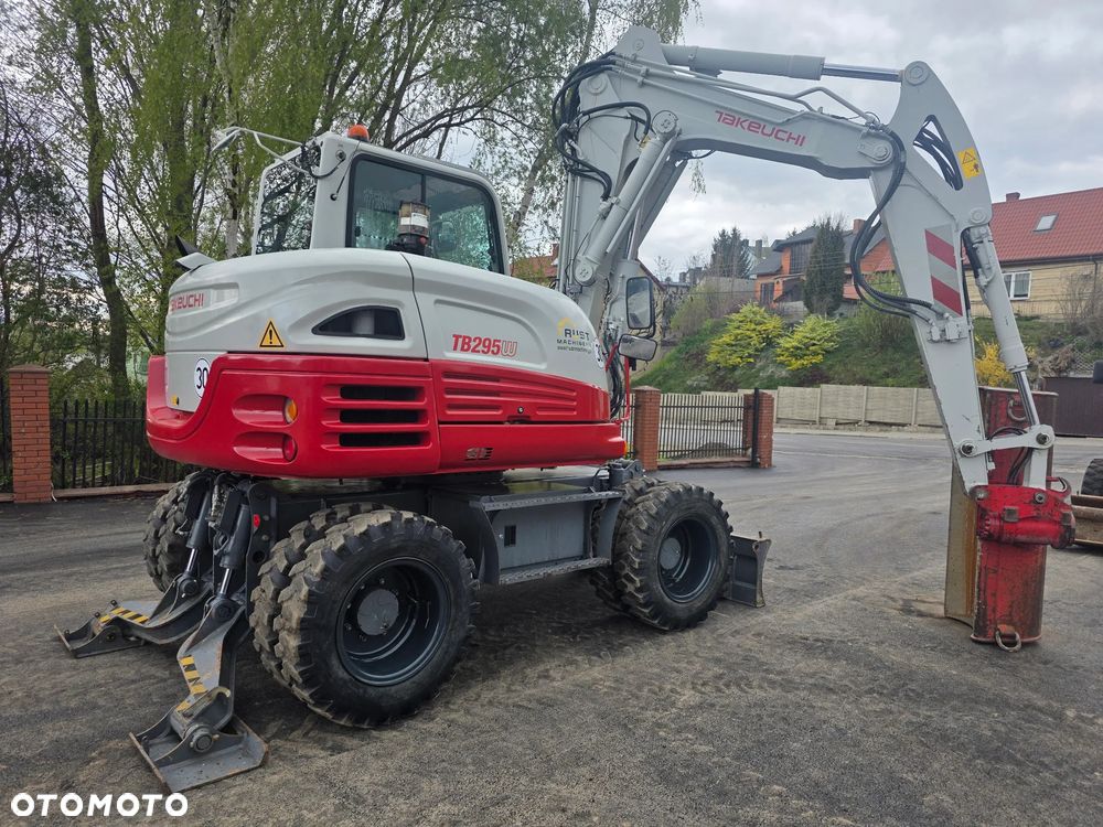 Takeuchi TB 295W Powertilt - 11