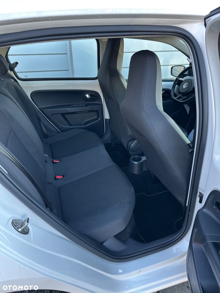 Volkswagen up! - 23