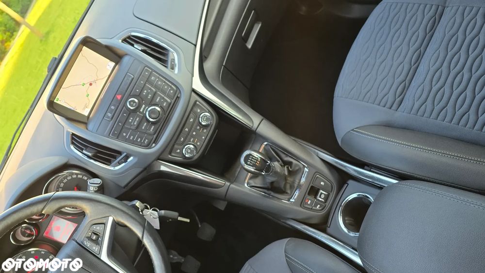 Opel Zafira - 15
