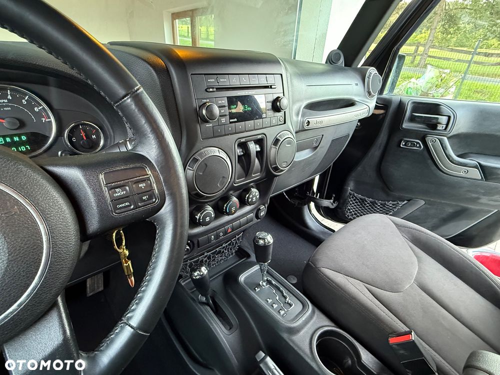 Jeep Wrangler - 10