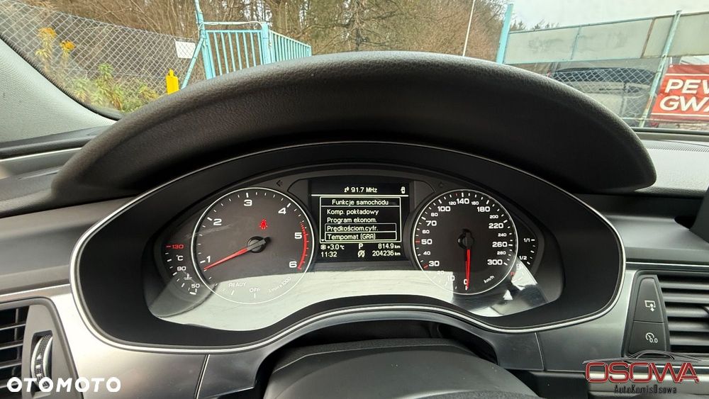 Audi A6 Avant 2.0 TDI Ultra DPF S tronic - 25