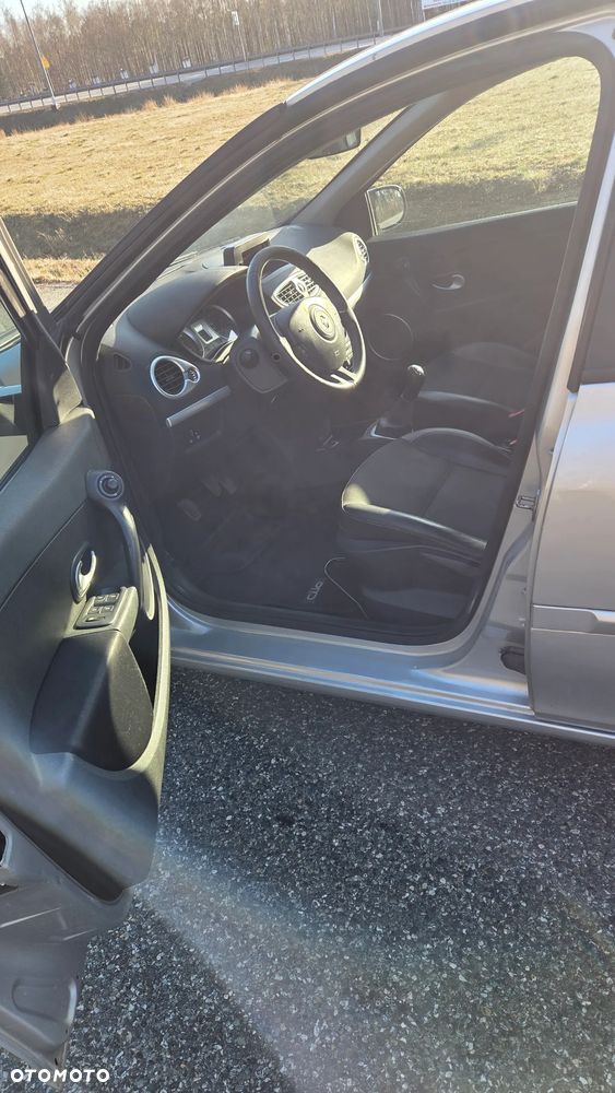 Renault Clio 1.5 dCi Alize - 15