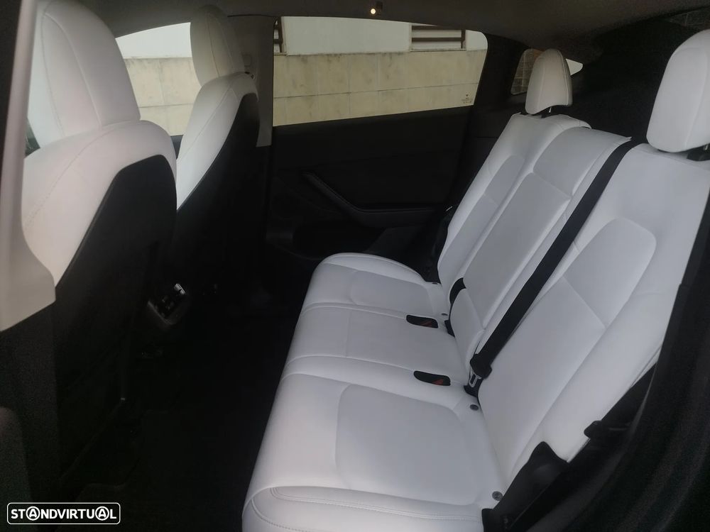 Tesla Model Y Long Range Dual Motor AWD - 7