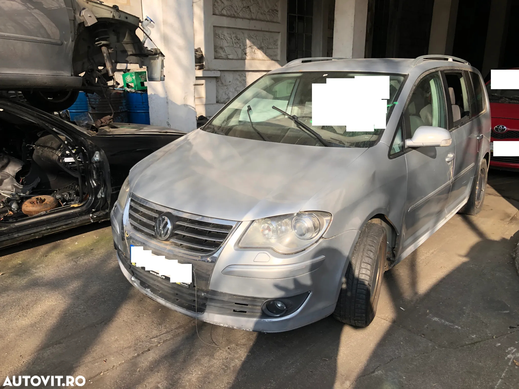Dezmembrez VW Volkswagen Touran facelift argintiu gri 2008 - 6