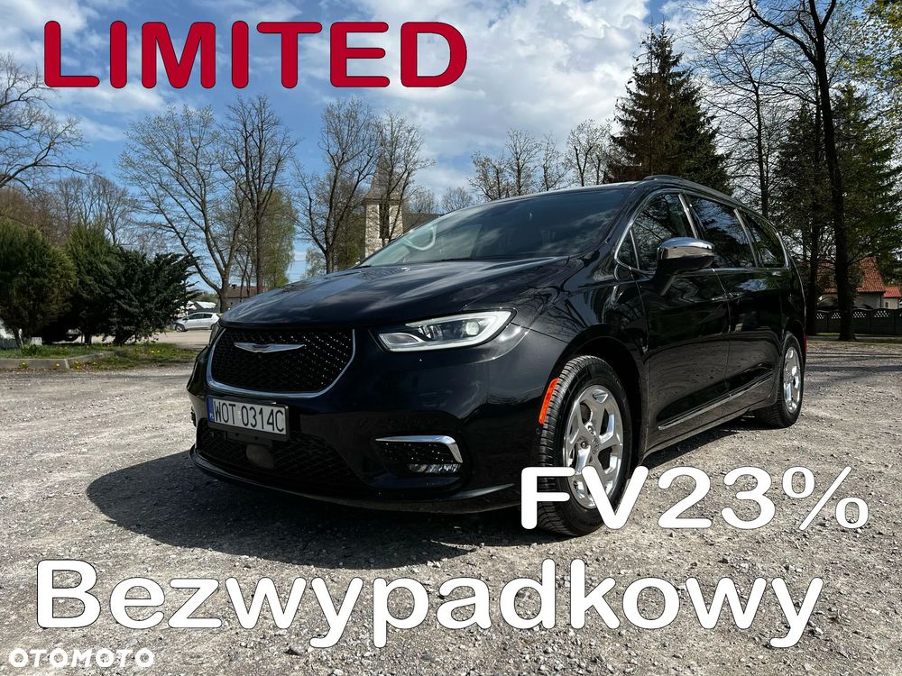 Chrysler Pacifica - 1