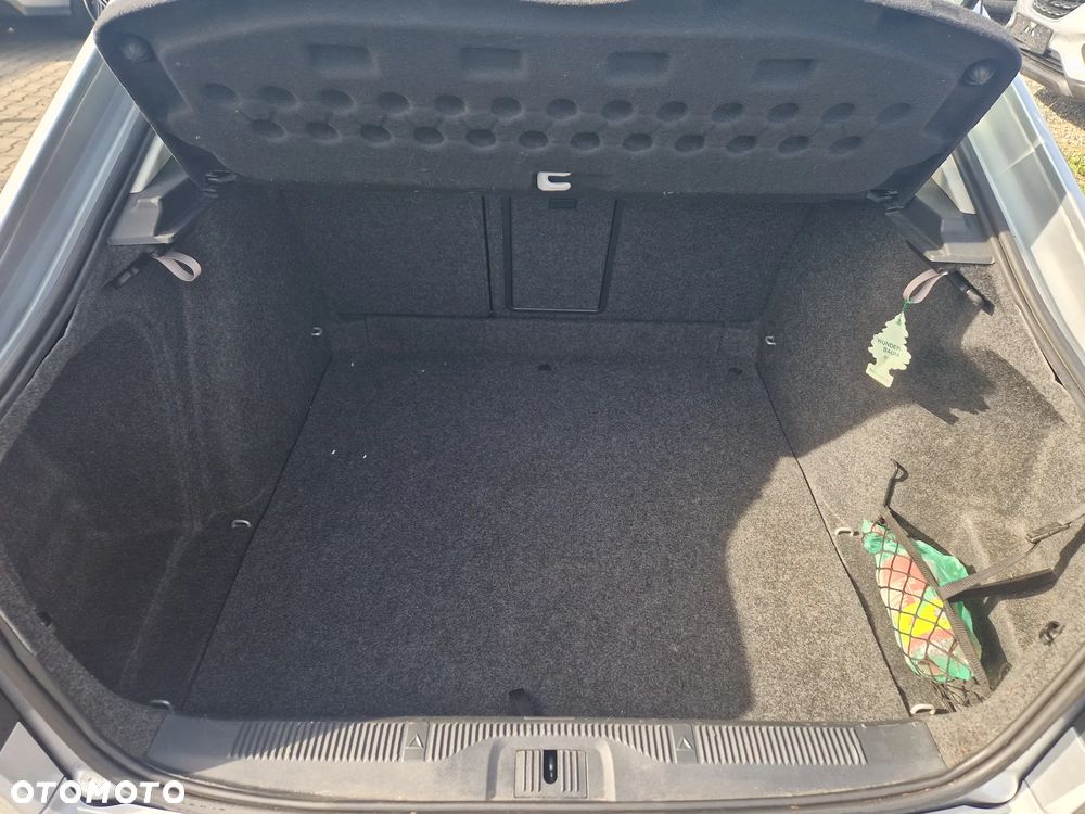 Skoda Octavia 2.0 TSI DSG RS - 9