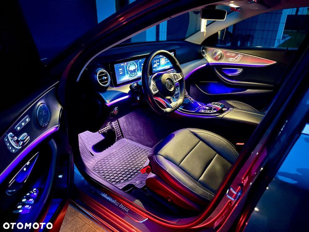 Mercedes-Benz Klasa E 220 d 9G-TRONIC - 32