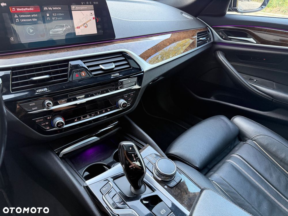 BMW Seria 5 530i xDrive Sport Line - 20