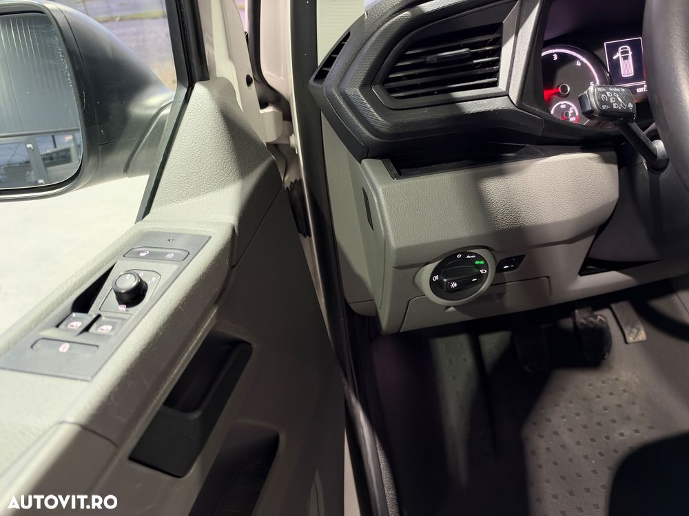 Volkswagen Transporter - 18