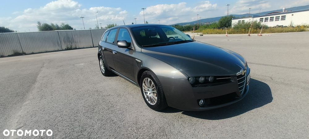 Alfa Romeo 159 1.9 JTDM 8V DPF Distinctive - 4