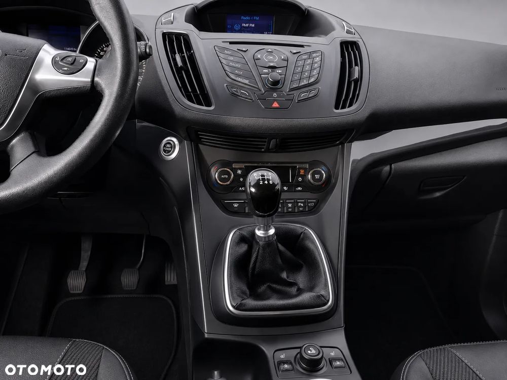 Ford Kuga 1.6 EcoBoost 2x4 Titanium - 16