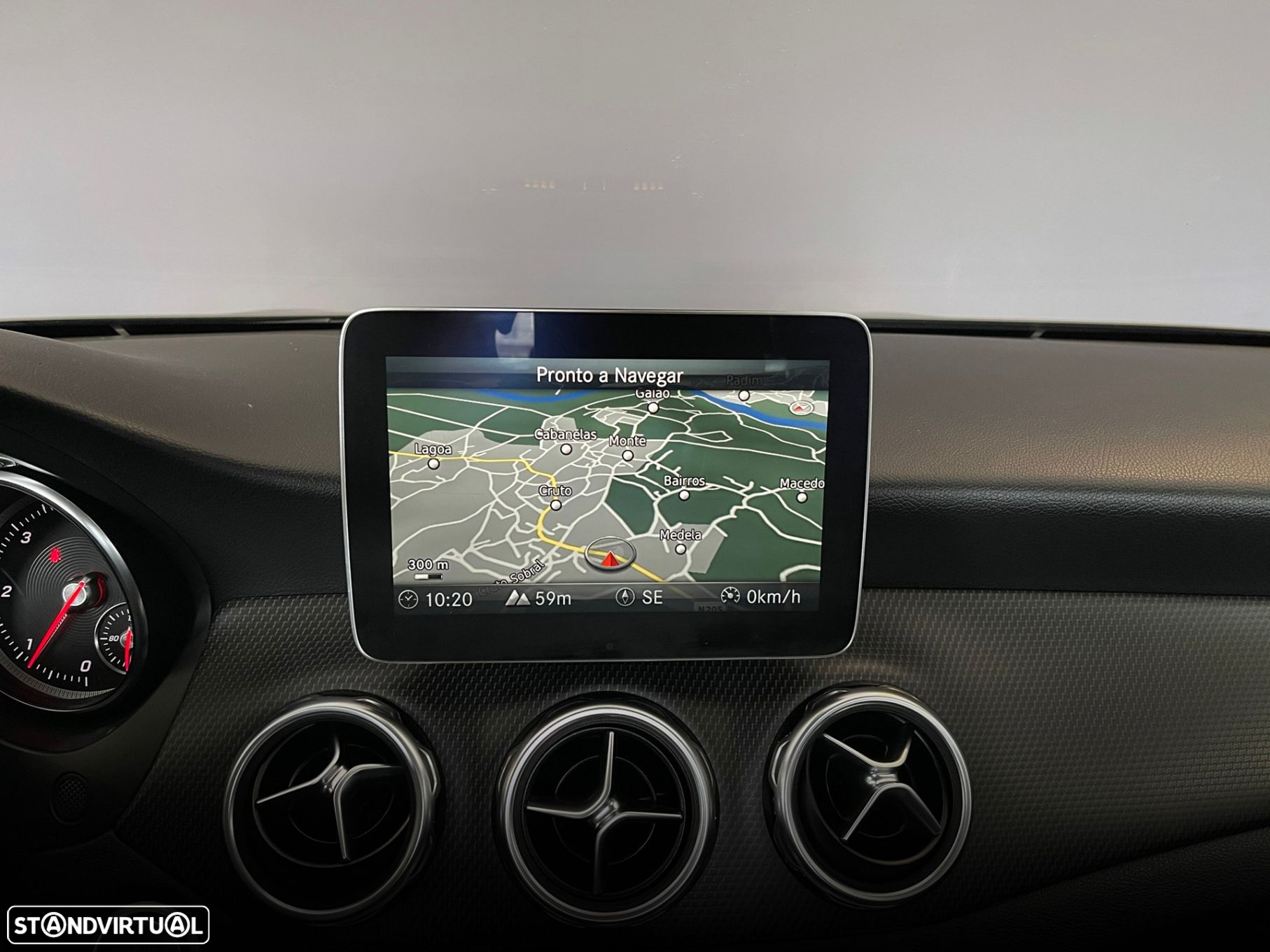 Mercedes-Benz GLA 200 d Urban - 29