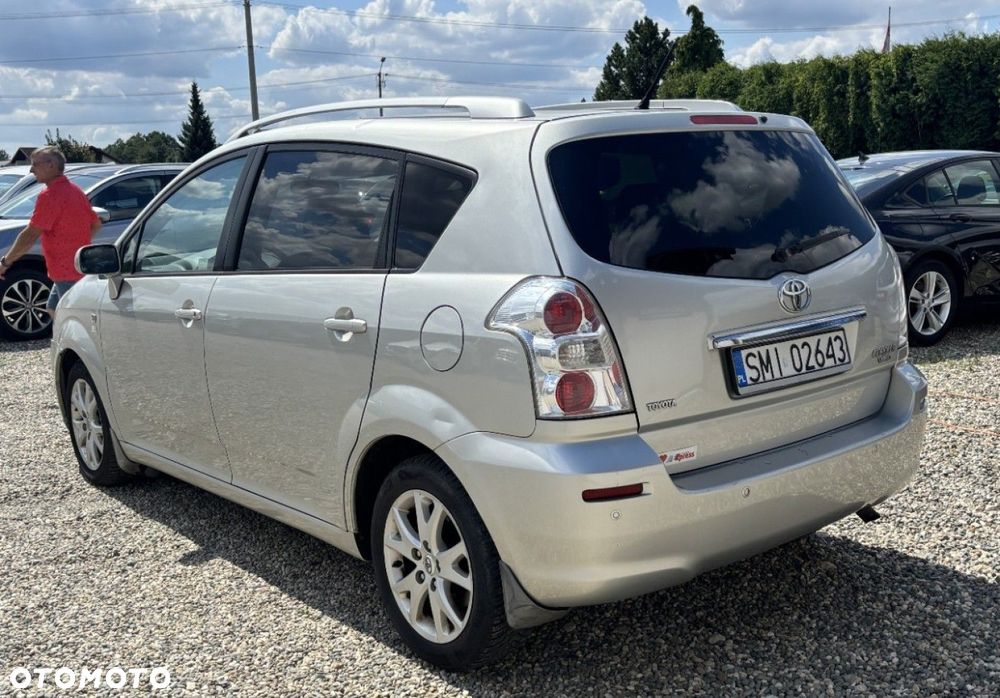 Toyota Corolla Verso - 3