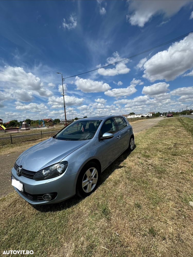Volkswagen Golf - 1