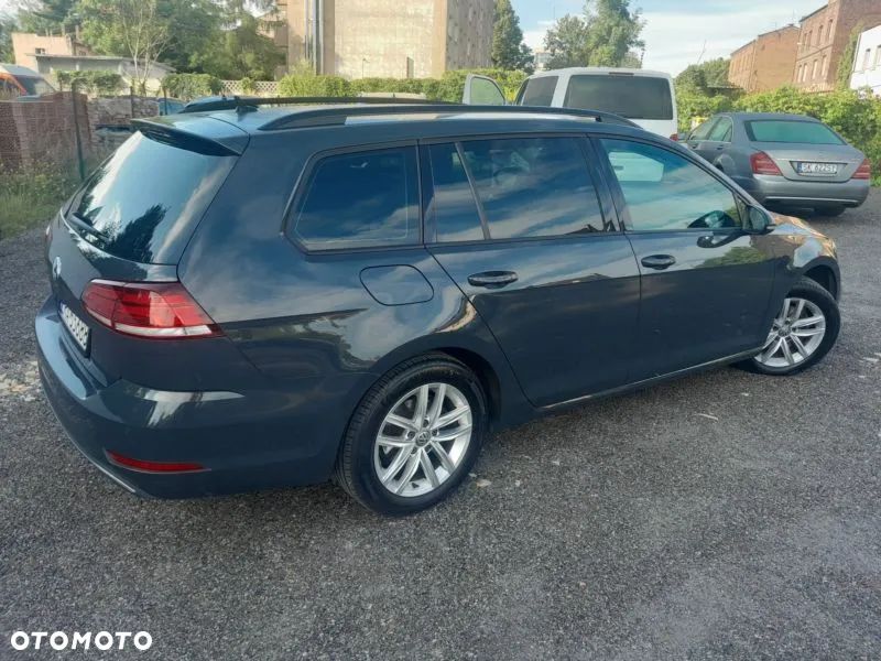 Volkswagen Golf - 9