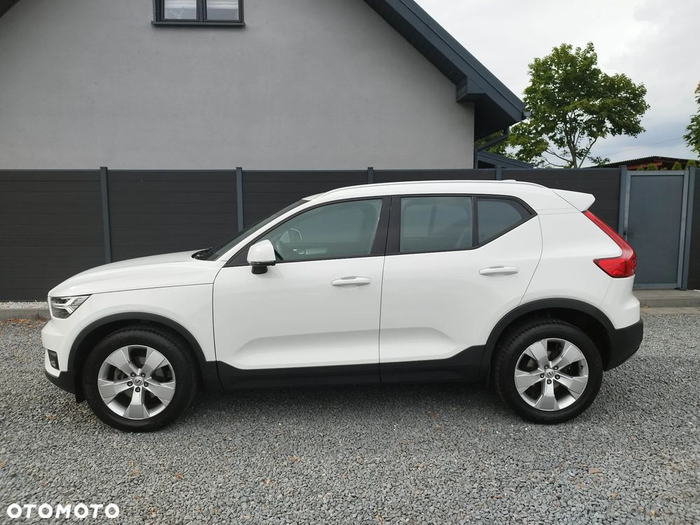 Volvo XC 40 T3 Momentum - 4