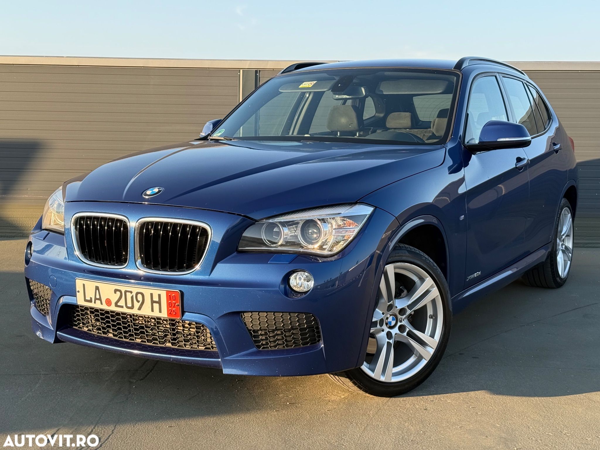 BMW X1 xDrive20d Aut. Sport Line - 1