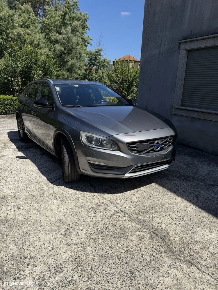 Volvo V60 2.0 D3 Momentum Geartronic - 3