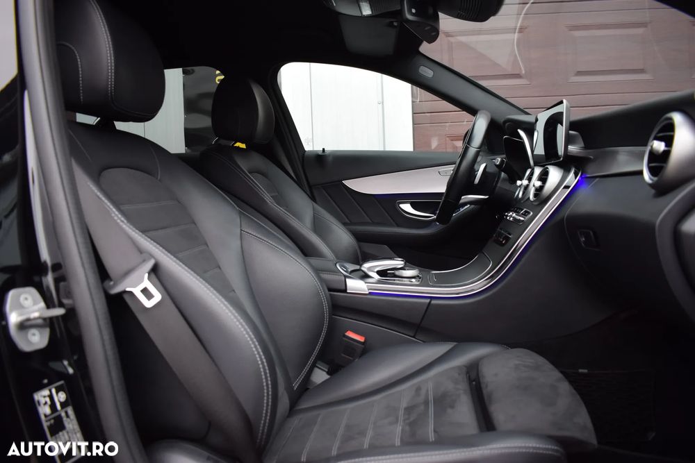 Mercedes-Benz C - 12