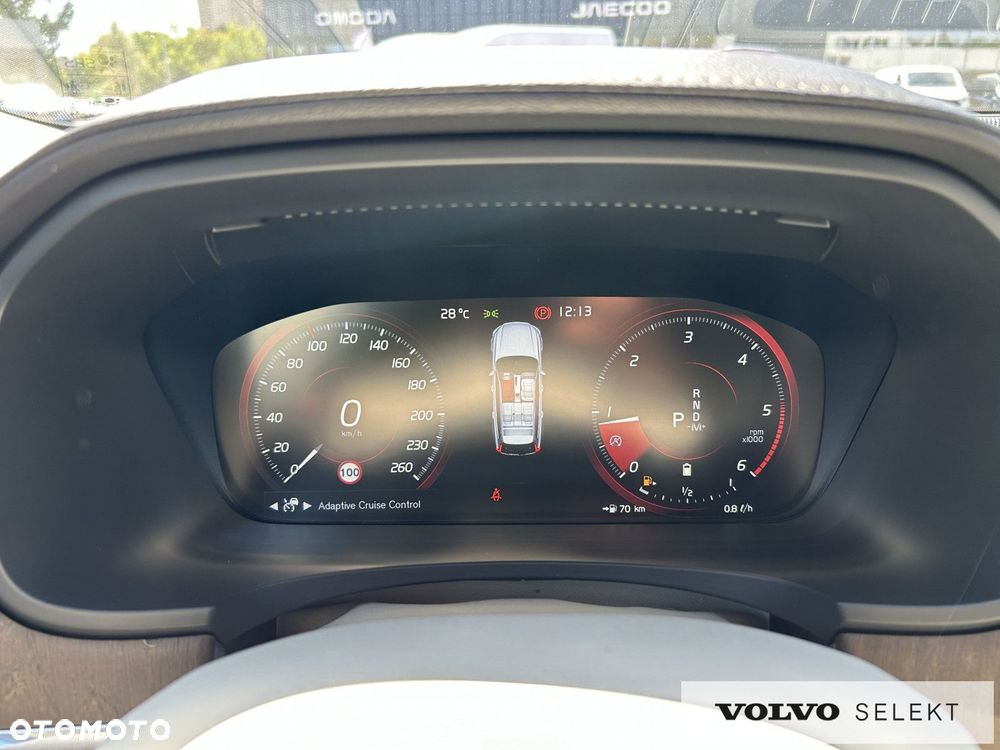 Volvo V90 Cross Country - 13