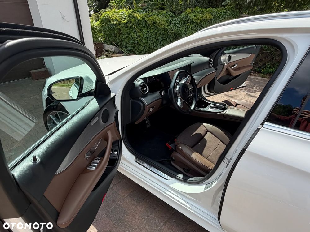 Mercedes-Benz Klasa E 220 d 4-Matic - 20
