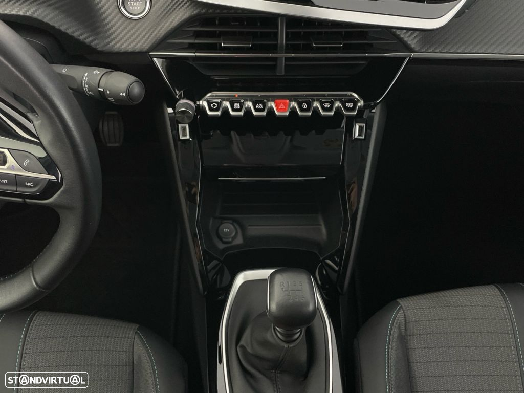 Peugeot 2008 1.2 PureTech Allure - 16