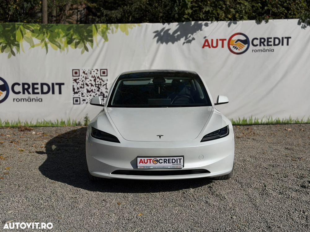 Tesla Model 3 - 12