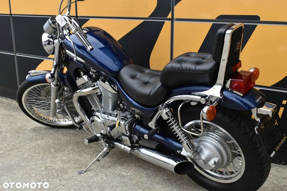 Suzuki Intruder - 15