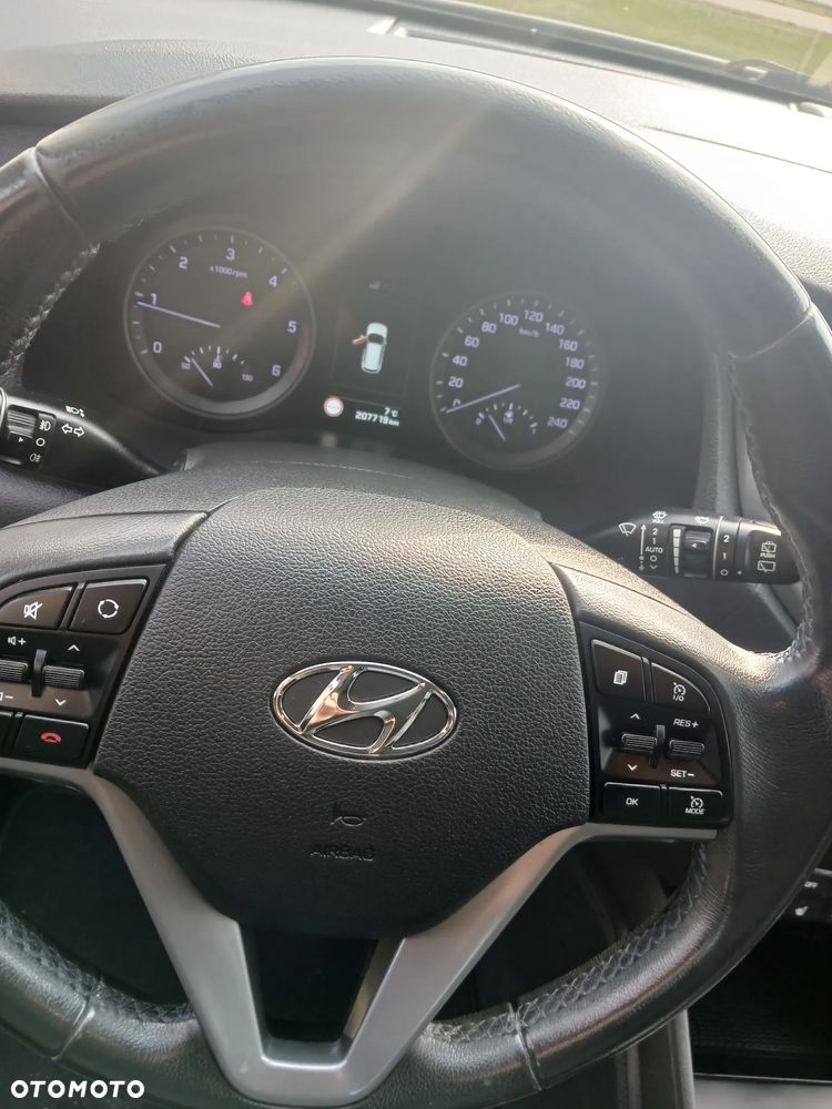 Hyundai Tucson blue 1.7 CRDi 2WD Passion - 11