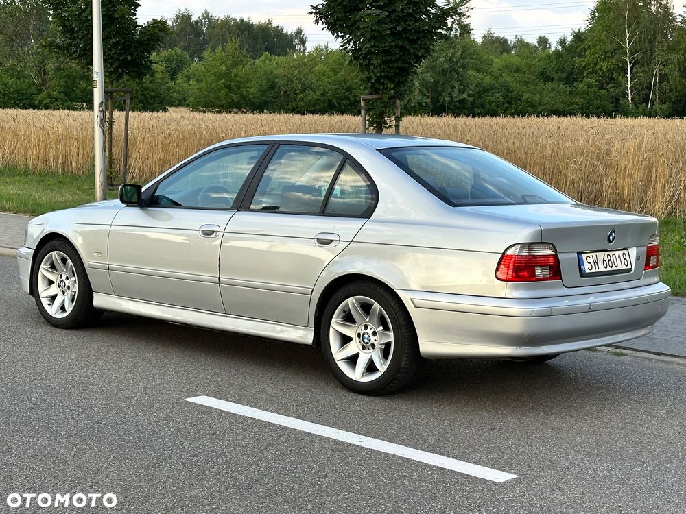 BMW Seria 5 520i - 7