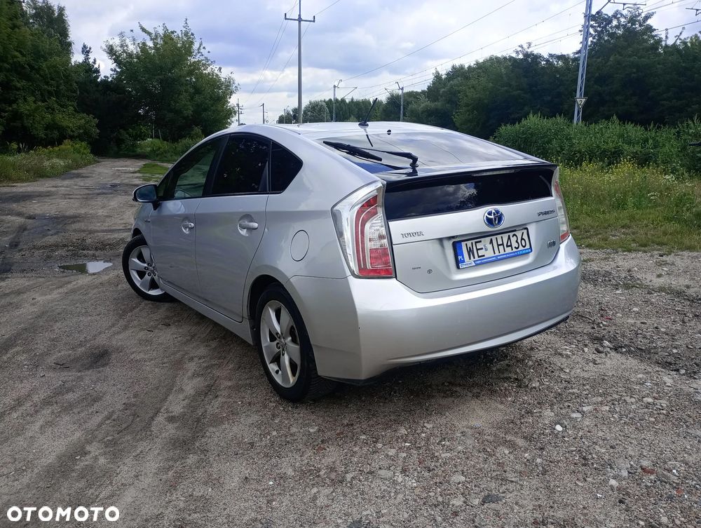 Toyota Prius 1.8 HSD Prestige - 10