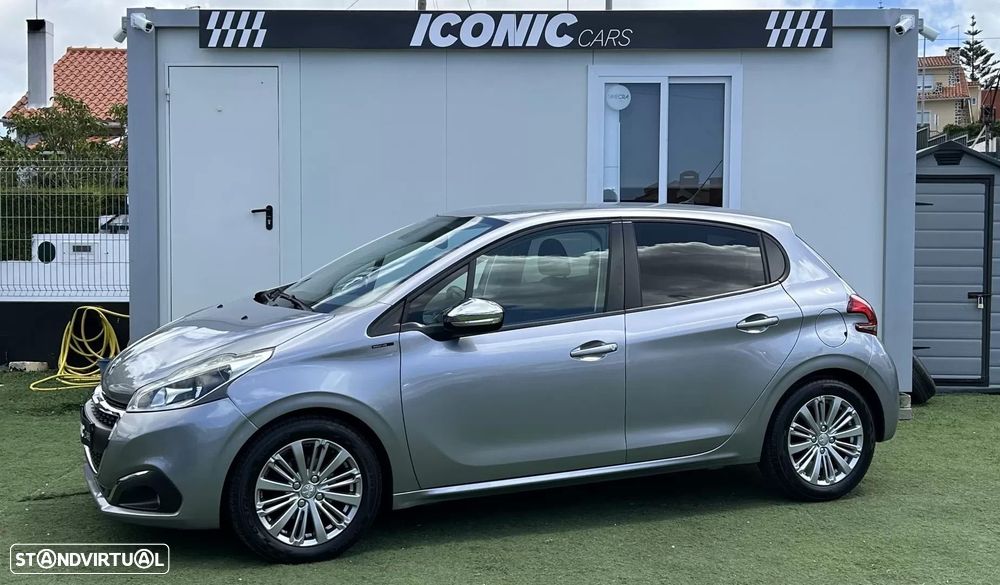 Peugeot 208 1.2 PureTech Signature - 1