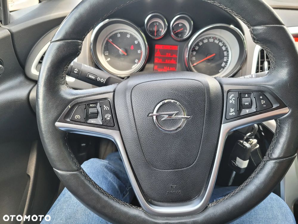Opel Astra IV 1.6 CDTI Cosmo - 12