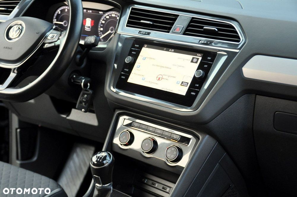 Volkswagen Tiguan - 26
