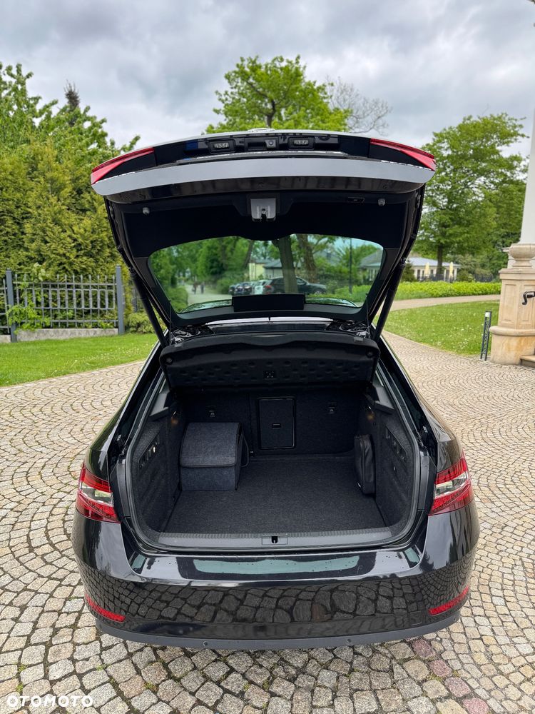 Skoda Superb 2.0 TSI L&K DSG - 9