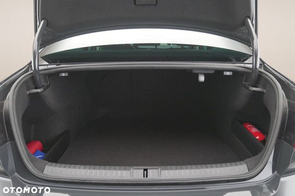 Volkswagen Passat 2.0 TSI Elegance DSG - 16