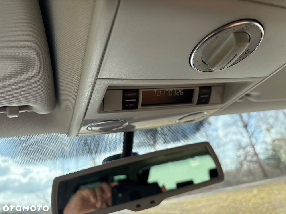 Volkswagen Multivan - 10