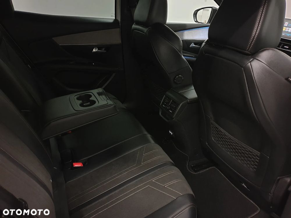 Peugeot 3008 1.5 BlueHDi GT S&S - 28