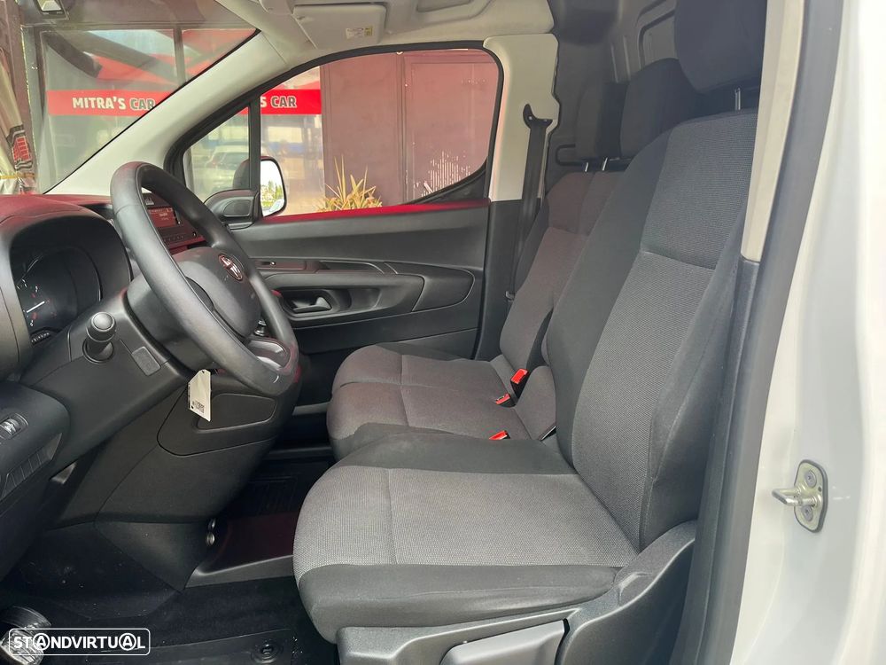 Toyota Proace City | 1.5 D-4D | 3 Lug. - 12